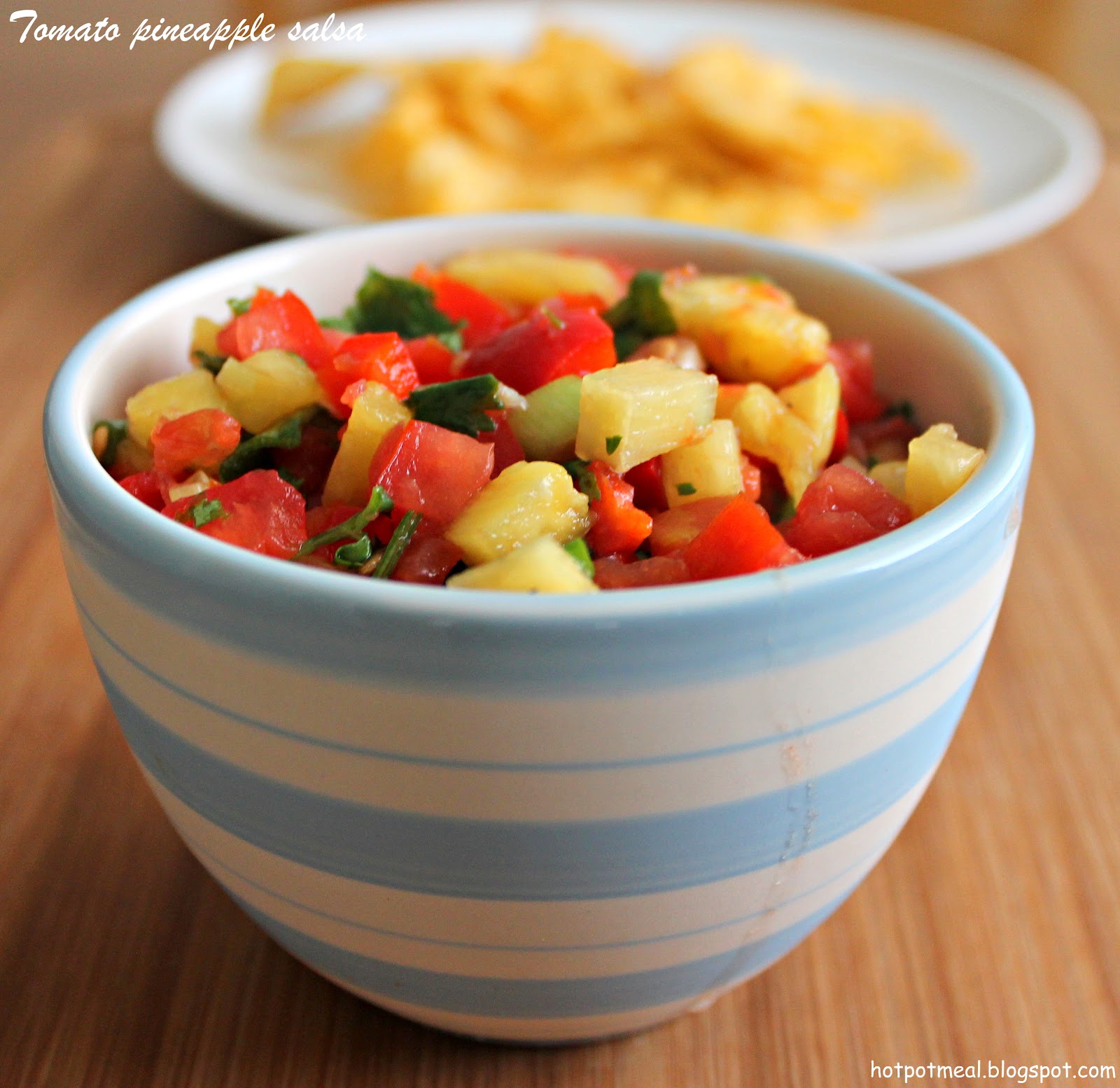 Hot pot cooking Tomato pineapple salsa