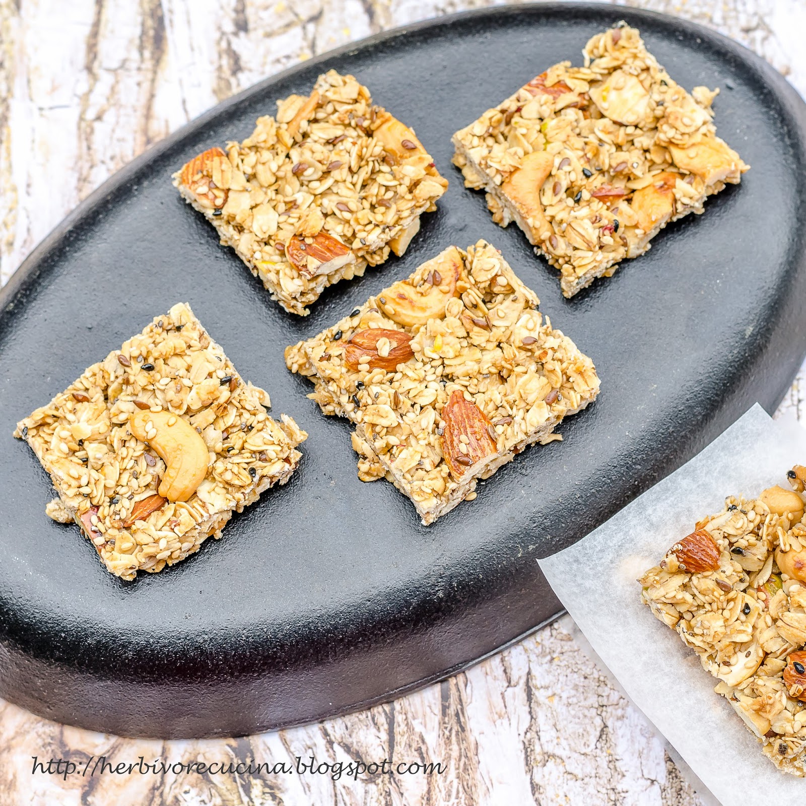Herbivore Cucina Oats and Dry Fruit Chikki