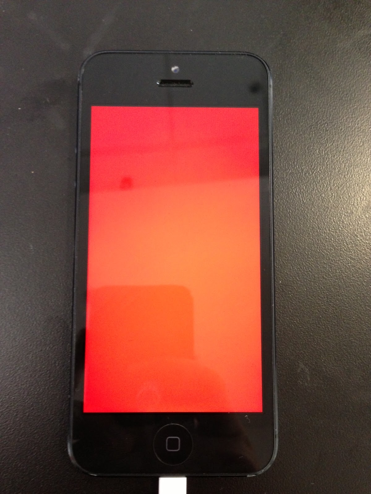 Apparently the "Red Screen Of Death" only happens on 64128GB 6 Plus