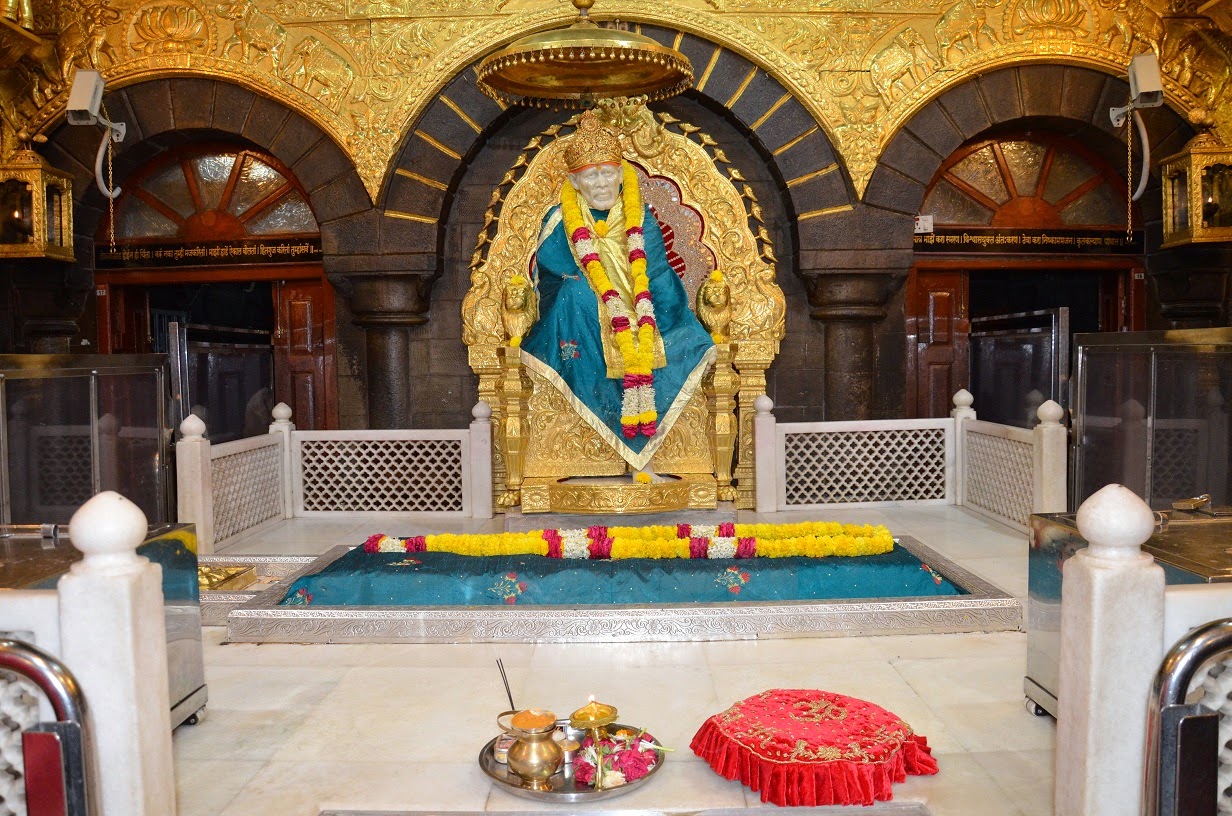 Madhyan Aarti Of Sai Baba