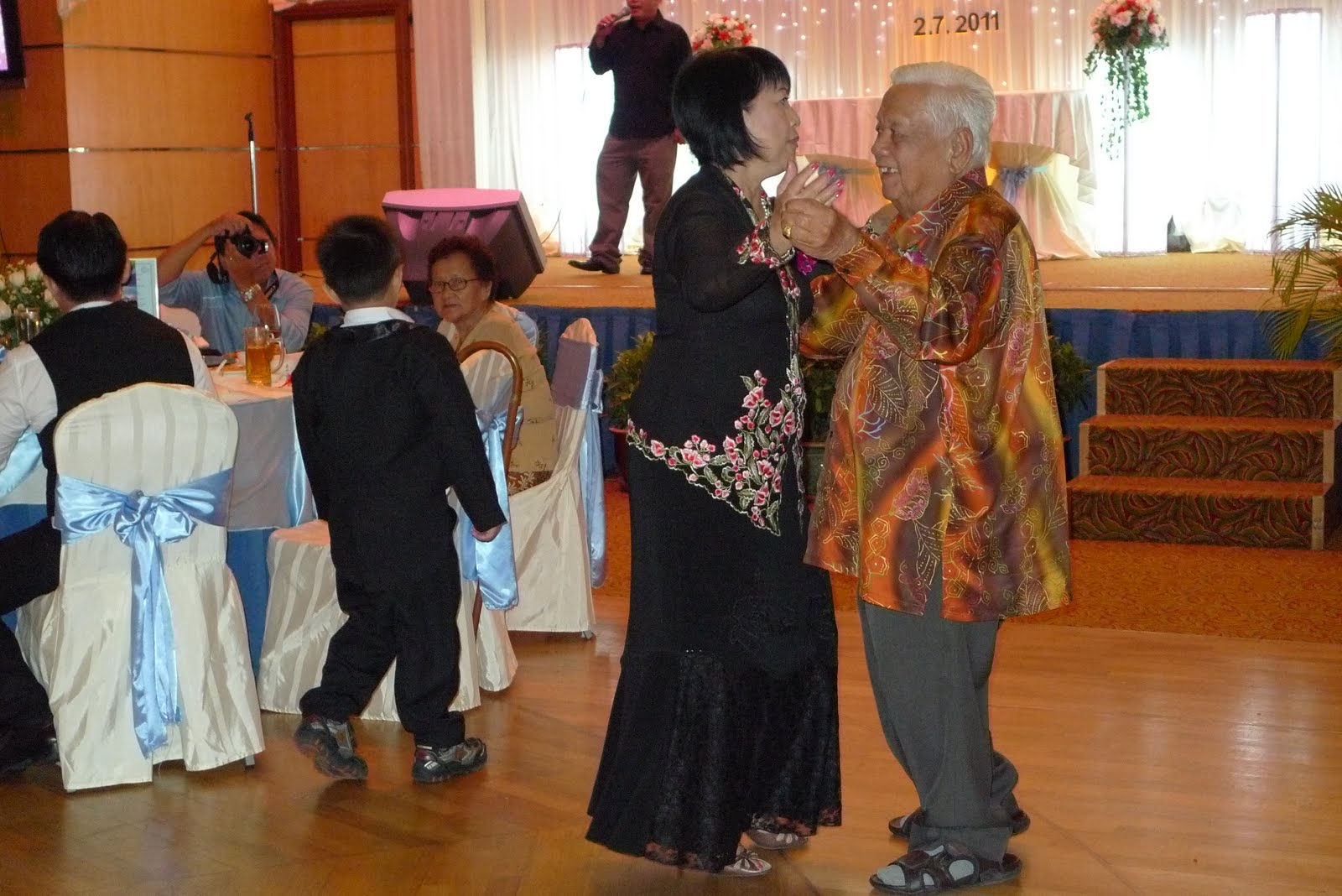 Sabugay....: Ibu-Ibu & Bapak-Bapak..