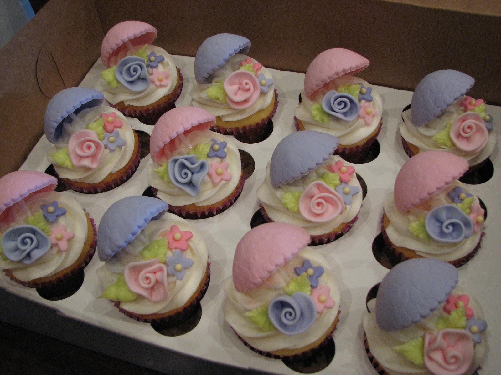 floral baby shower cupcakes