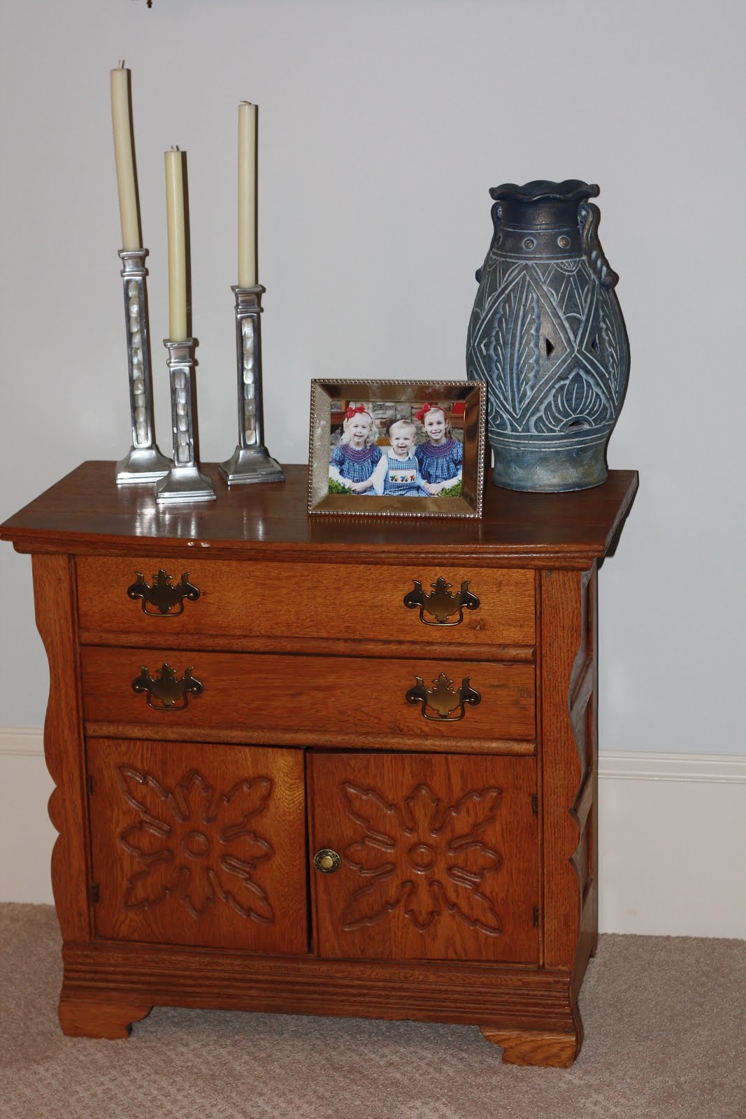 How to Apply Antiquing Wax to Age Painted Pieces - This Mamas
