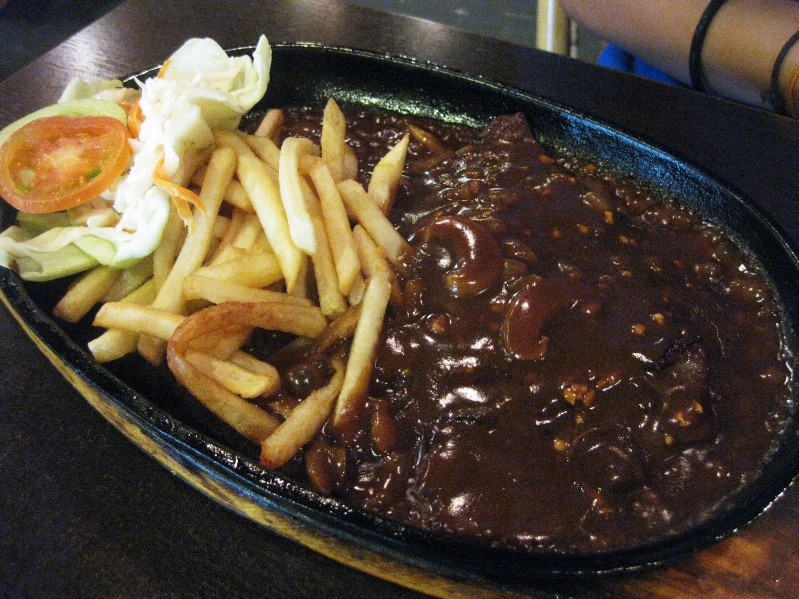 Quan Ice Cream & Coffee House Desa Pandan • Beauty