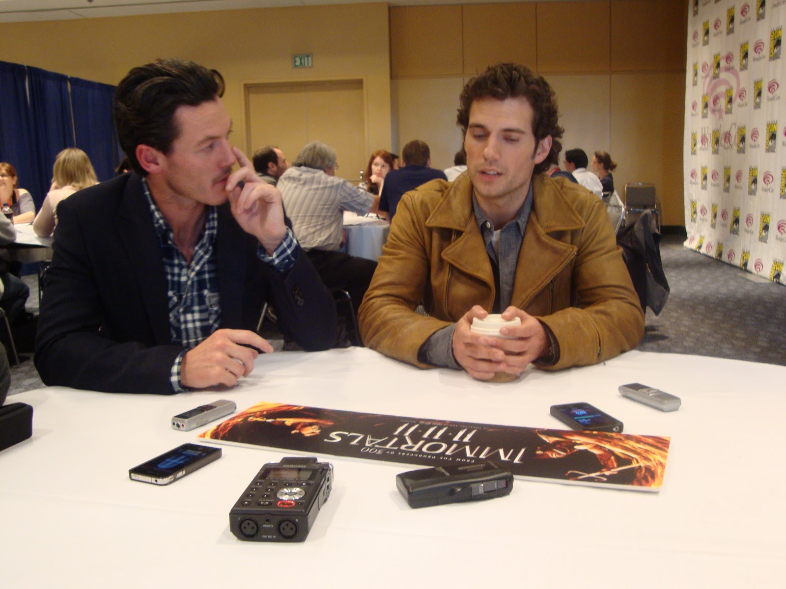 Wonder Con Immortals Interview With Henry Cavill Luke Evans We Talk Immortals And More Sandwichjohnfilms