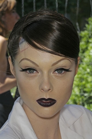 Dark Lipstick Trend. dark trend on the runway