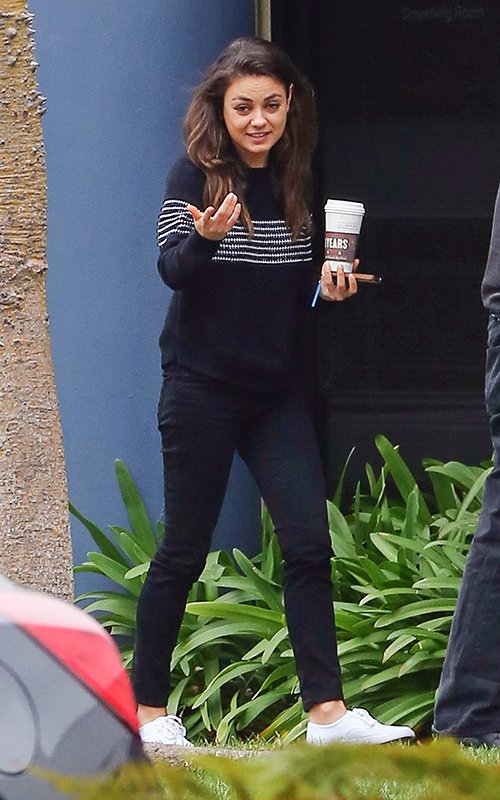 Lo más fotogenico Mila Kunis sin una Gota de Maquillaje