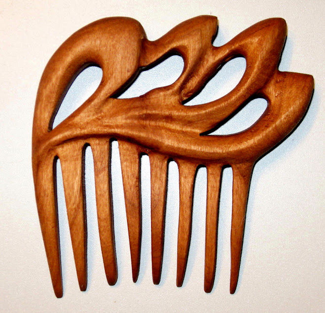 comb, mahogany