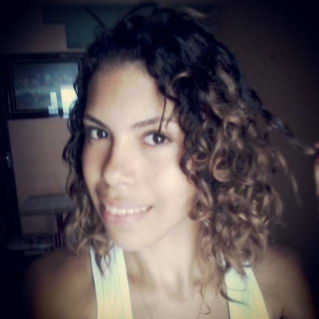 Transição Capilar, voltando aos cachos, assumindo os cachos, cacheada, cabelo cacheado, historia do meu cabelo cacheado, cabelo 3b, kahena kévya,