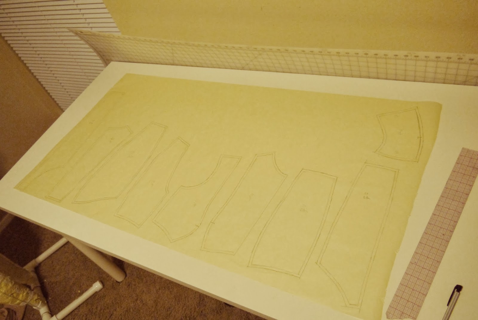 katastrophic DIY Dress Form Part 3 Padding and Cover