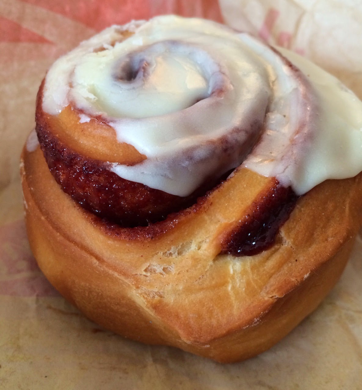 Tims Ultimate Cinnamon Bun / ティムズ アルティメット シナモン バン I'm Made of Sugar