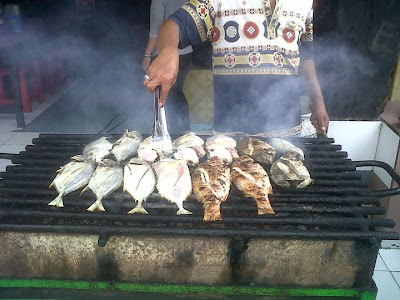 bakar ikan di jimbaran