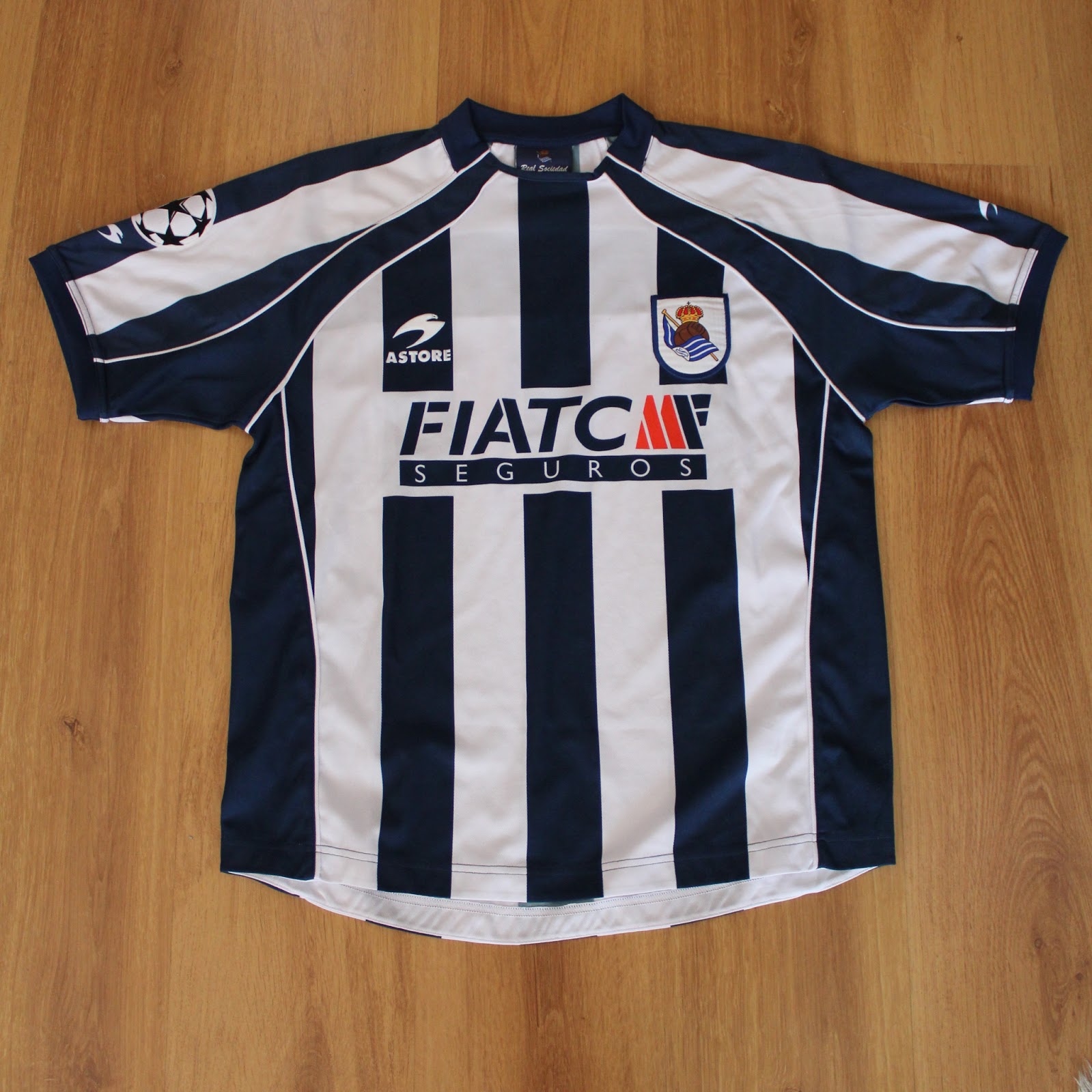 Solana's football shirt collection Real Sociedad 2003/04 Home Kit