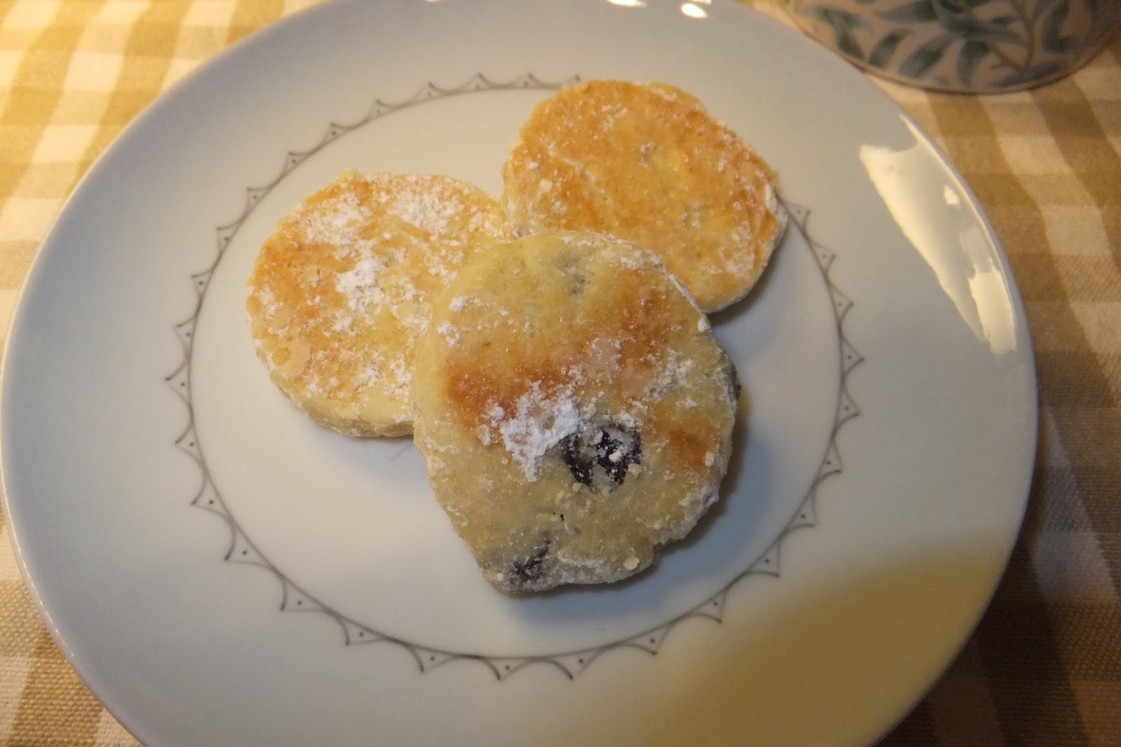 驚異の青い部屋 ウェルシュケーキ