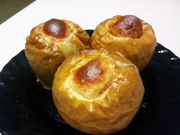 Manzanas Al Horno Rellenas Con Bizcocho De Licor