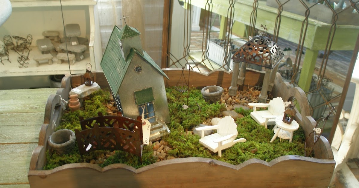 My Artistic Side: Miniature gardens