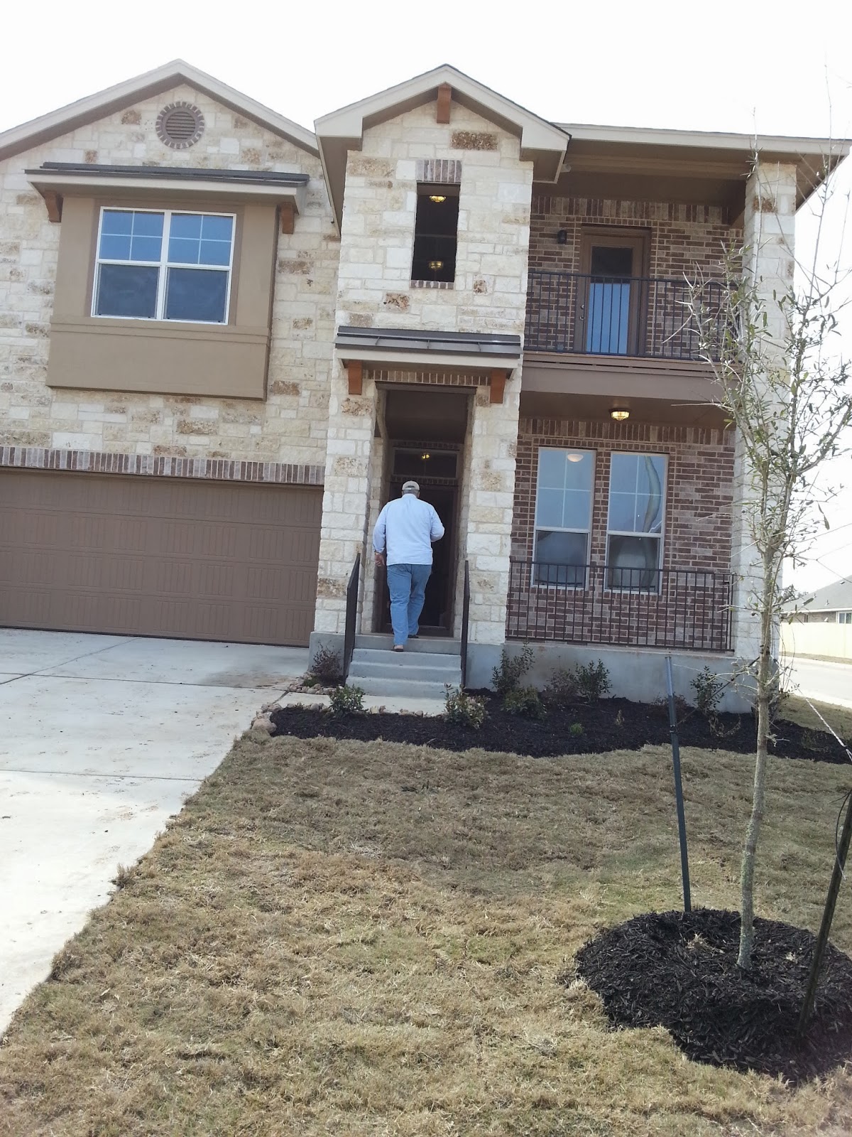 San Antonio Move DR Horton, Clydesdale plan in Wortham Oaks, just