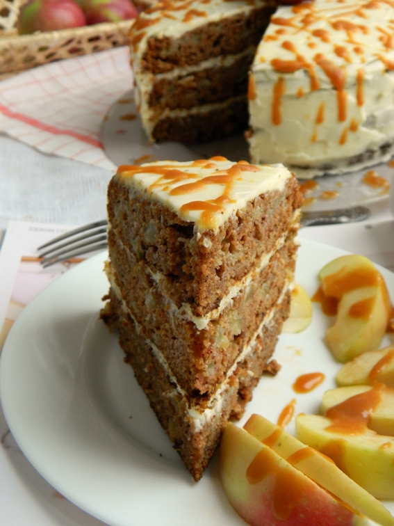 *Petit déjeuner avec le monde* Apple Layer cake with Toffee glaze