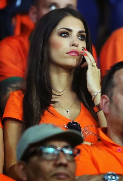 WM Brasilien 2014: sexy heissen Mädchen-Fußball-Fan, schöne Frau Unterstützer der Welt. Ziemlich Amateur girls, Bilder und Fotos  holanda netherlands paises bajos holland dutch