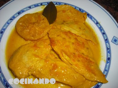 Pollo En Salsa De Limón
