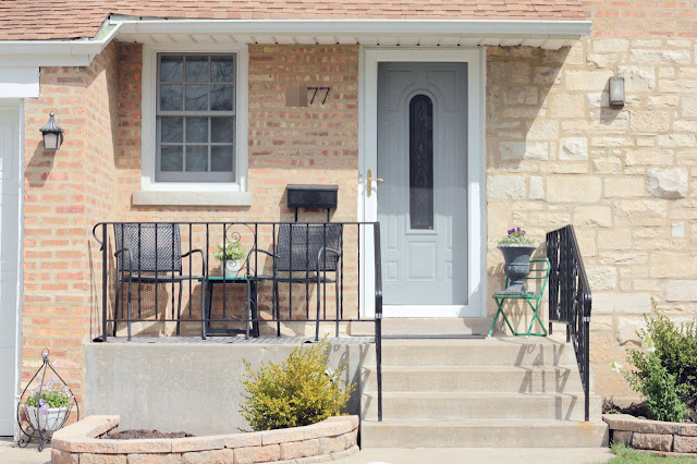 Setting up the front porch for summer | crab+fish