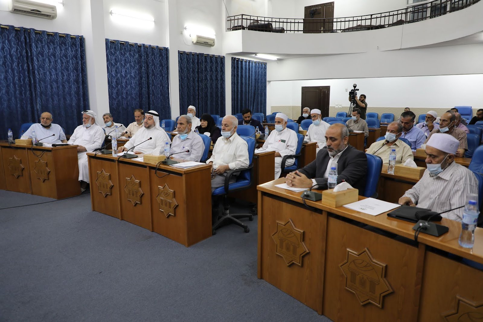 خلال جلسة المجلس التشريعي .. د. بحر: إنجاز المشروع الوطني التحرري لن يتم عبر وهم التسوية وإنما عبر البندقية الصادقة خلال جلسة المجلس التشريعي .. د. بحر: إنجاز المشروع الوطني التحرري لن يتم عبر وهم التسوية وإنما عبر البندقية الصادقة