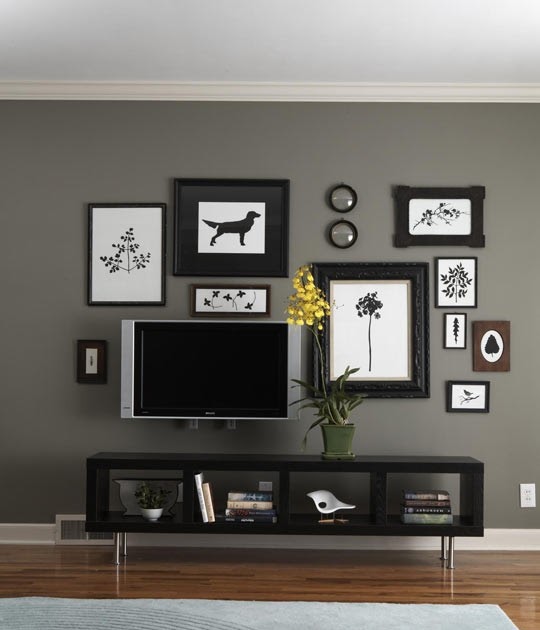 Our Kroeger Family Living room collage wall