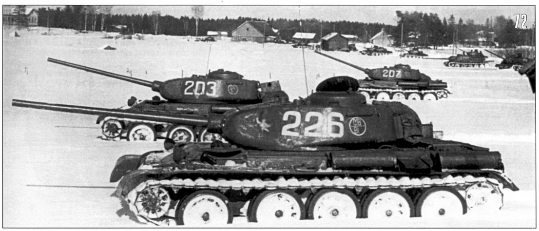 El tanque medio soviético T-44 T-44+maniobras