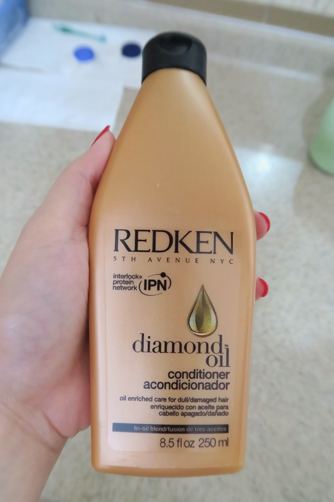 Sisters Who Love Beauty Review Redken Diamond Oil Conditioner