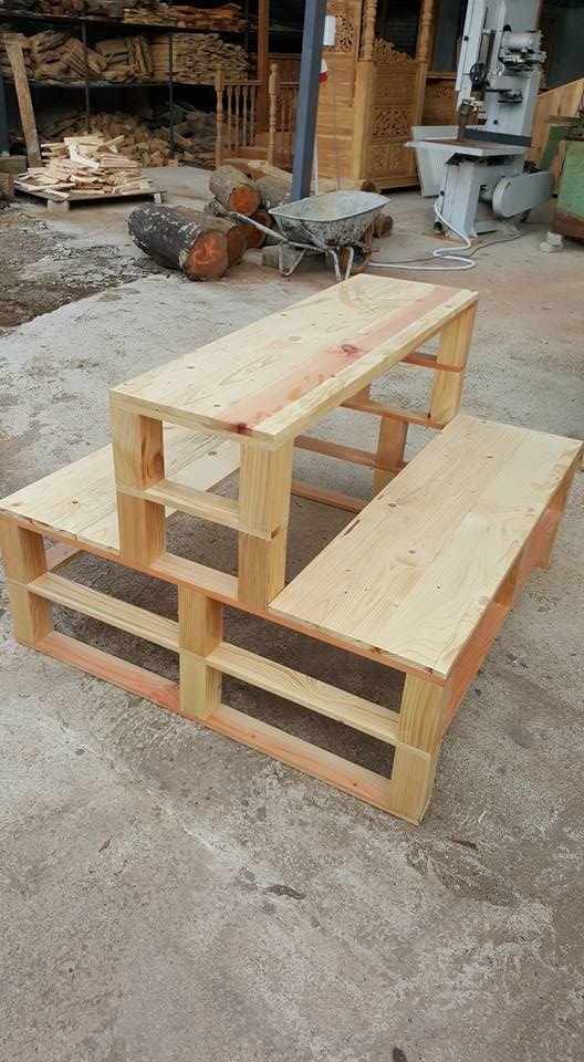 Kayu Warisan Malaysia: Barang barang perabut Kayu Pine dan Pallet