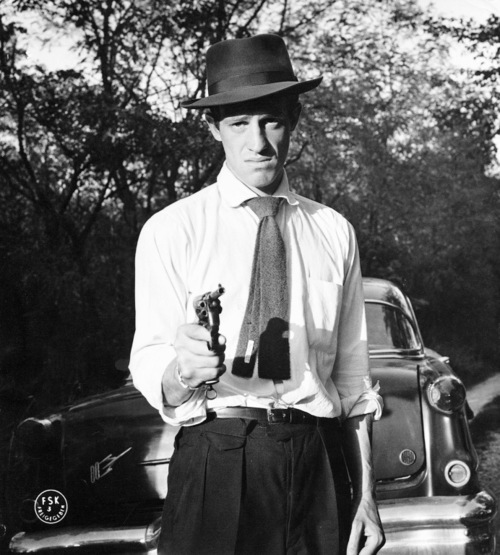 Jean-Paul Belmondo in A Bout De...