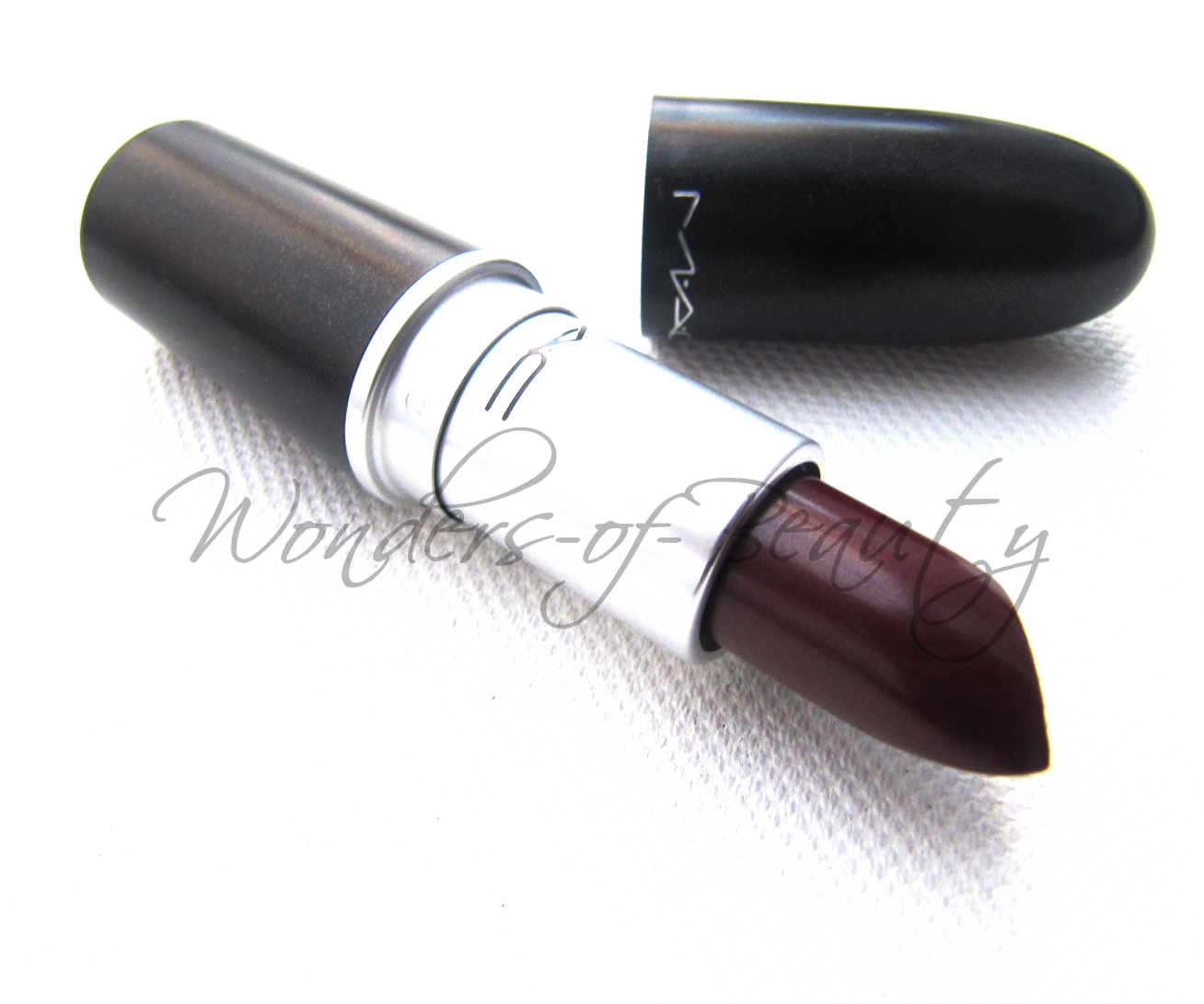 Wonders of Beauty: What's New: MAC Hang-Up and MAC Dubonnet