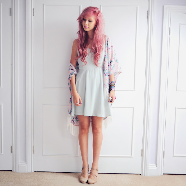 TOOTHPASTE KISSES Amy Valentine