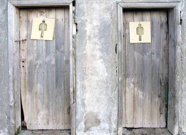 Tips Memakai Toilet Umum Saat Travelling [ www.BlogApaAja.com ]