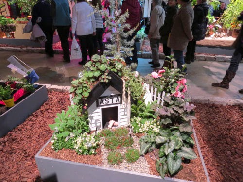 Philadelphia Flower Show 2015: Dog Houses- Asta