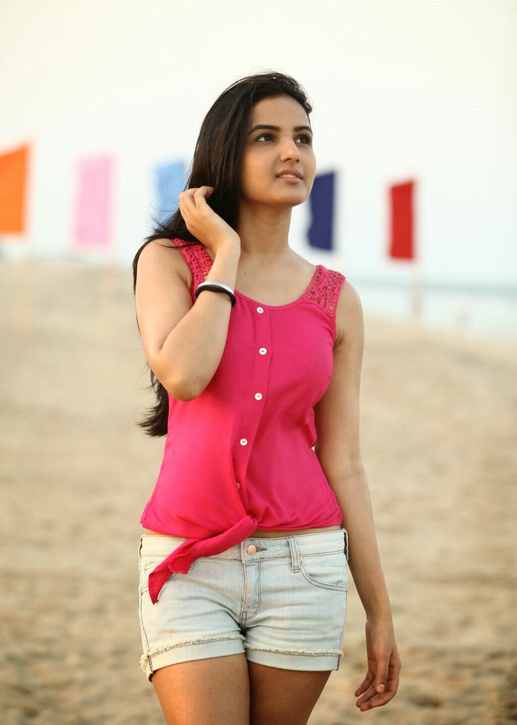 Honey Glitz: Jasmine Bhasin New Stills in Beware Of Dogs and HD Images