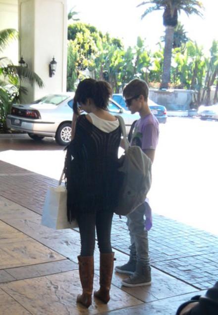 Selena Gomez and Justin Bieber Break Up | Selena Gomez Area