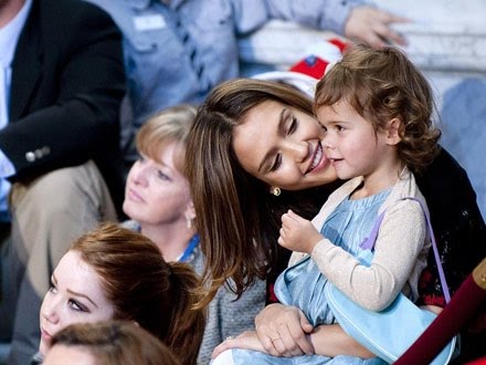 jessica alba 2011 pregnant. jessica alba pregnant 2011. jessica alba 2011 pregnant.