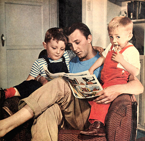 mitchum robert james sons 1946 family his christopher hollywood classic reads film old magazine noir comments actors read run actor