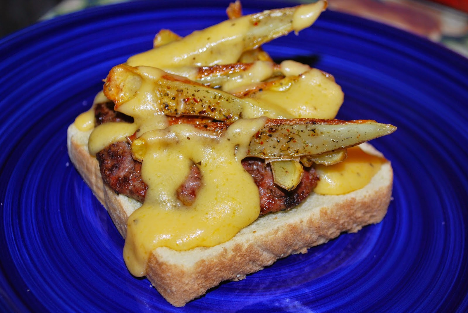 Chicago Foodie Sisters Horseshoe Sandwich with Idaho Fingerling Fries