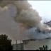 ΕΚΤΑΚΤΟ-Μεγάλη φωτιά σε μαγαζί στη Θήβα