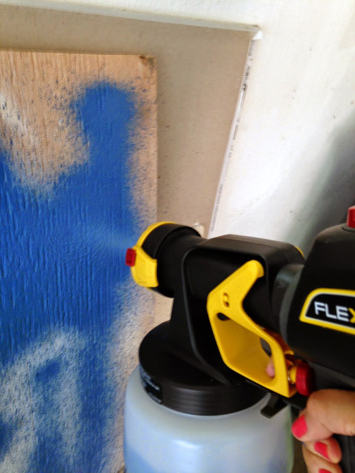 SHINY THINGS How to use a Paint Sprayer on Furniture