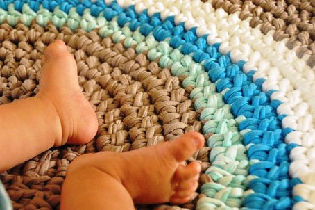 Crocheted rug by Srooga