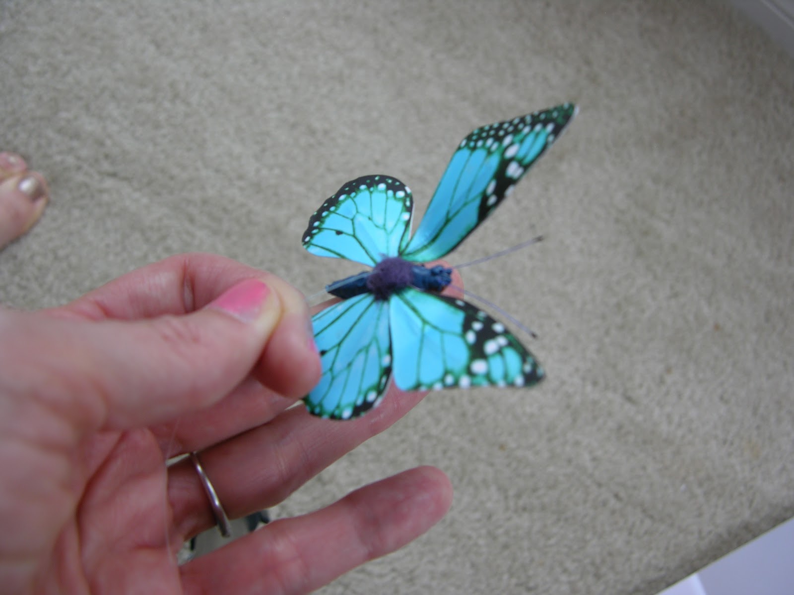MJ Ornaments: Butterfly Mobile DIY