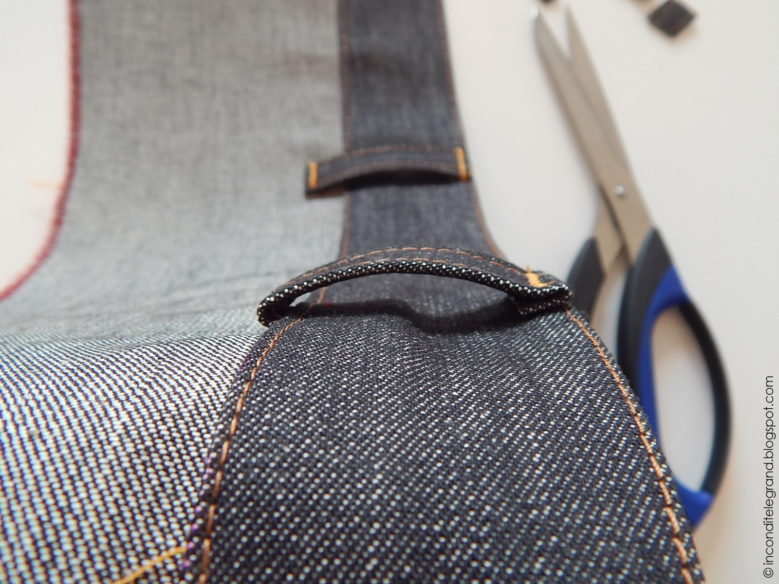 Lockstitch and Two Smoking Needles Sewing Tutorial Attaching belt