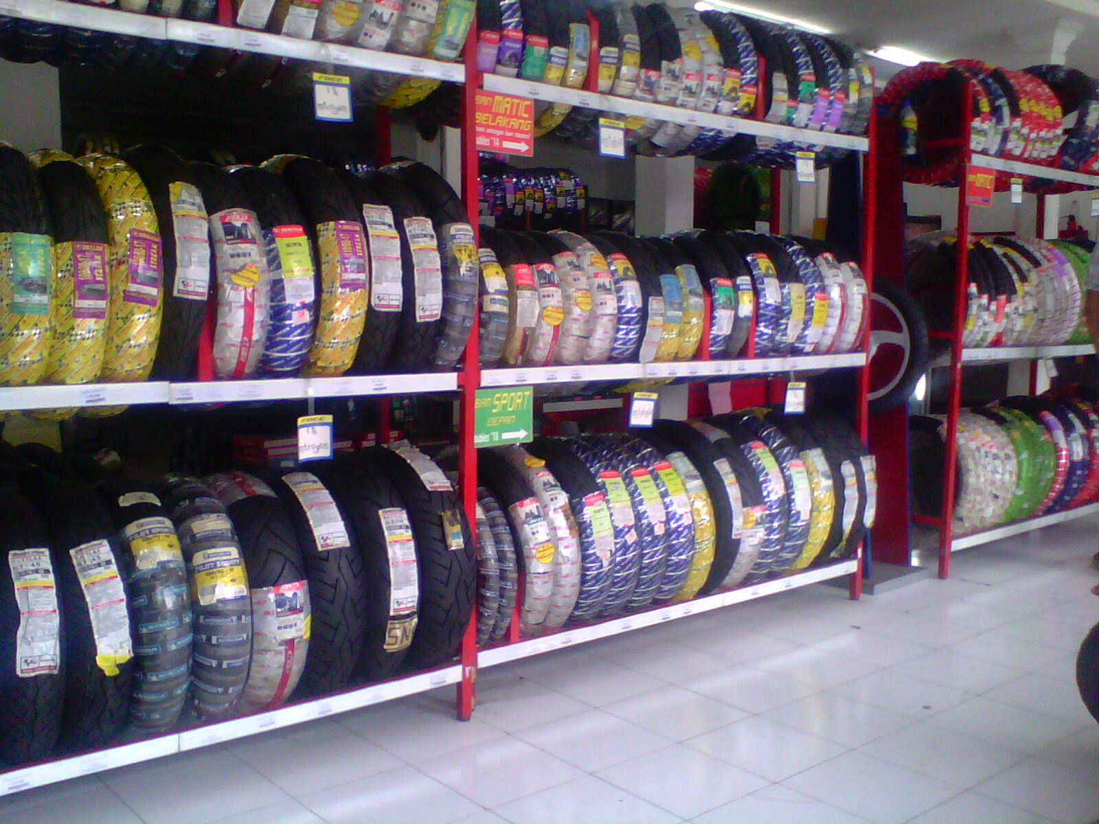 Pemilihan Ban Motor Untuk Jalan Aspal Ilham Fernanda TKJ3 '16