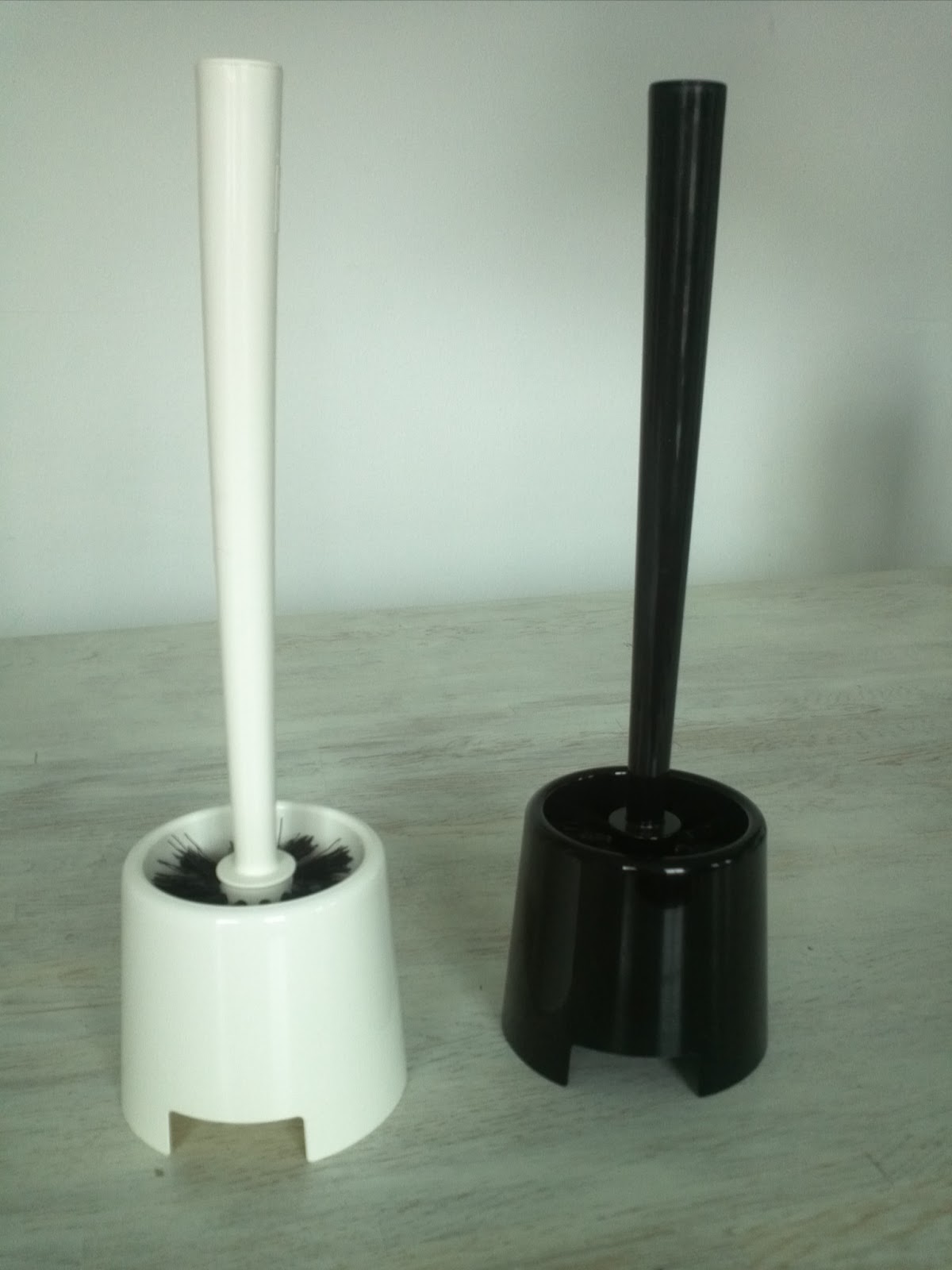 Gek op Zwart/Wit Deze WCborstels had ik al eerder bij Ikea gekocht