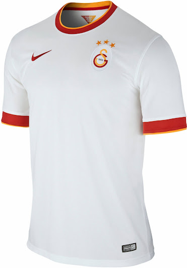 Galatasaray-14-15-Away-Kit+(1).jpg