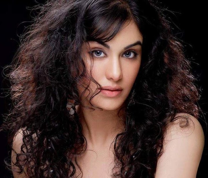 Indian Celebrity Sexy Girls Beautiful Actresses with the curly hair