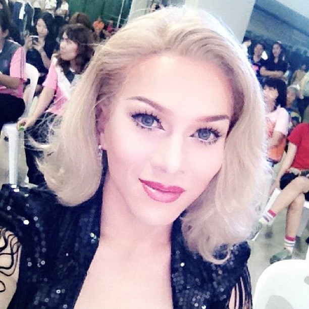 .blogspot.com/2013/03/Drag-Queen-Crossdresser-Thailand.html